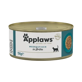 Puszka naturalnej karmy dla kotów Applaws, oznaczona "Meeresfisch in Brühe," 156g, z sylwetką kota i grafiką ryb.