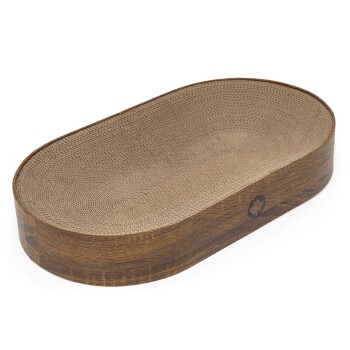 Ein stilvoller, ovaler Katzenkratzbaum mit einer strukturierten beigen Oberfläche und einem Holzsockel, mit einem kleinen Logo an der Seite.