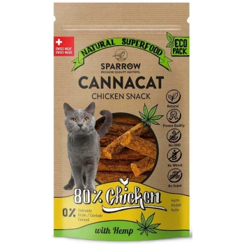 Verpackung für Haustierleckerlis "Cannacat Chicken Snack" mit einer grauen Katze, 80 % Huhn, Hanf, ohne GVO, Weizen oder Zucker.