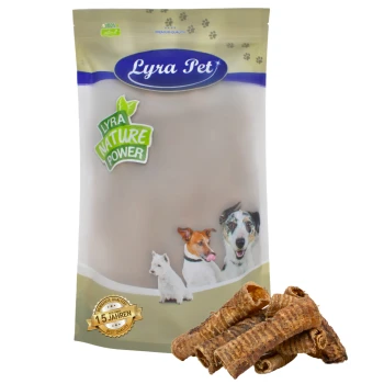 Lyra Pet Hundeleckerlipackung mit drei Hunden auf der Vorderseite, beschriftet mit "Lyra Nature Power", mit einem Siegel, das "10 Jahren Best Qualität" anzeigt.