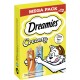 Gelbe Box mit der Aufschrift "Dreamies Creamy Mega Pack x12" mit Hühner- und Fischleckerlis; eine Cartoonkatze greift danach. Keine künstlichen Aromen.