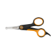 Fiskars-Haustierschere mit stumpfer Spitze und schwarz-orangefarbenen Griffen, 'FISKARS' auf der Klinge aufgedruckt.