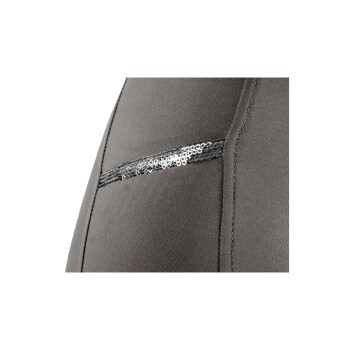 Nahaufnahme eines grauen Haustierkleidungsstücks mit einem glänzenden Paillettenstreifen entlang der Seitennaht, das sein stilvolles Design hervorhebt.