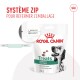 Emballage de friandises pour chiens Royal Canin avec un Dalmatien, avec un système de zip pour refermer, étiqueté "Teneur élevée en protéines moins de 3 kcal par pièce."