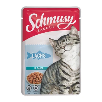 Ragout Nassfutter Katze Adult in Sauce Lachs 22x100 g Schmusy Ragout Katzenfutterbeutel mit einer glücklichen getigerten Katze, beschriftet mit 'mit Lachs' und 'in Sauce', getreidefrei.