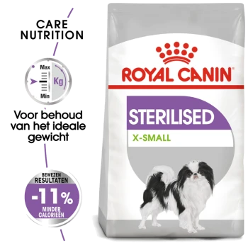 Royal Canin Sterilised X-Small hondenvoer zak met een illustratie van een kleine zwart-witte hond en tekst over voeding en -11% calorieën.