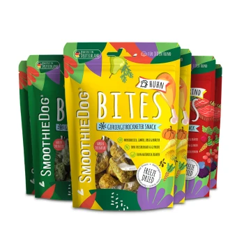 Bites Klassik 6x40 g SmoothieDog Bites gefriergetrocknete Hundesnack-Beutel — vorne Hühnchen-Geschmack (gelb), buntes Multipack mit Sichtfenstern