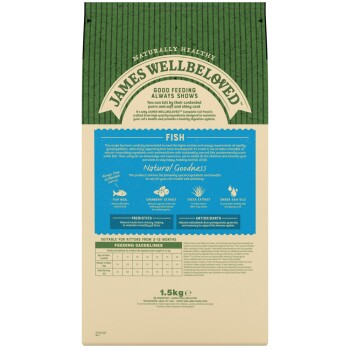 1.5kg bag of James Wellbeloved fish recipe cat food, featuring natural ingredients and feeding guidelines for kittens.