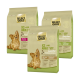 Drei Beutel Select Gold Hundefutter für kleine Rassen, beschriftet mit "XS Adult" mit Geschmacksrichtungen: Pferd & Tapioka, Lamm & Reis und Sensitiv.