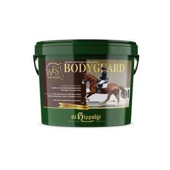 Grüner Eimer mit der Aufschrift "WES FOR HORSES BODYGUARD", mit einem Pferd und einem Reiter, sowie Text über Muskel- und Mineralernährung für Pferde.