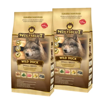 Wolfsblut Premium-Hundefuttertüten mit 'Wild Duck' für kleine Rassen, mit einem Wolfbild und ernährungsphysiologischen Highlights auf der Verpackung.