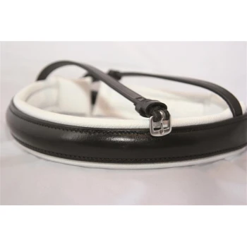 Schwarzes und weißes Haustierhalsband mit einem eleganten Design, mit einer glänzenden silbernen Schnalle und einem gepolsterten Innenraum für Komfort.