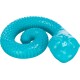 Un jouet serpent en caoutchouc turquoise vif, enroulé avec des écailles texturées et une tête arrondie avec de grands yeux, idéal pour les animaux de compagnie.
