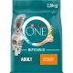Purina ONE Bifensis kattenvoerzak, 2,8 kg, met een fluffy grijze kat en tekst die "Volwassen" en "Rijk aan kip als ingrediënt nr. 1" vermeldt.