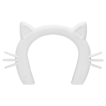 Weißes katzenförmiges Haustierspielzeug mit spitzen Ohren und Schnurrhaaren, entworfen für spielerische Interaktion.