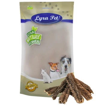 Lyra Pet Nature Power Hundeleckerli-Verpackung mit einer Vielzahl von Hunden auf der Vorderseite, mit natürlichen Kaustangen davor.