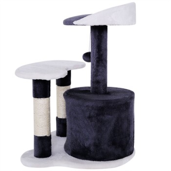 Ein moderner Katzenbaum mit zwei Plattformen, einem runden Sockel und mit Sisal umwickelten Kratzpfosten, mit einem weichen schwarz-weißen Design.