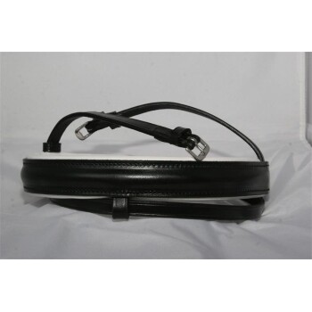 Schwarzes Leder-Haustierhalsband mit verstellbarem Schnallenverschluss und zwei befestigten Riemen, auf einem weißen Hintergrund präsentiert.