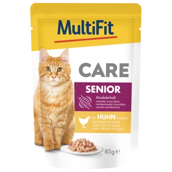 MultiFit CARE Senior Katzenfutterbeutel mit orangefarbener Katze, Huhn-Symbol und einem Teller mit Nassfutter Huhn in Sauce, 85 g.