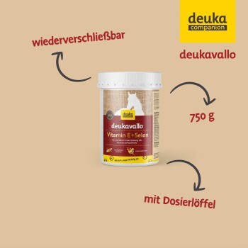 Behälter mit deukavallo Vitamin E + Selen für Haustiere, 750g, mit einem wiederverschließbaren Deckel und einem Messlöffel, auf einem beigen Hintergrund.
