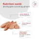 Morceaux d'aliments humides pour animaux avec texte français «Nutrition santé» et mentions : glucides digestibles réduits, riche en protéines et en nutriments.