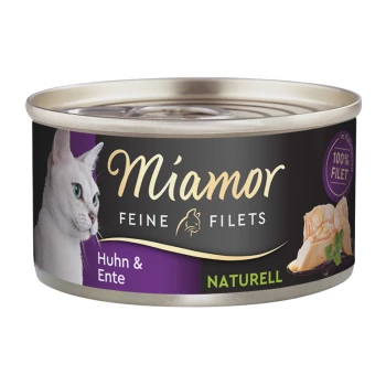 Dose Katzenfutter mit einem Bild einer weißen Katze, beschriftet mit "Miamor Feine Filets Huhn & Ente" mit "100% Filet" und "Naturell" Text.
