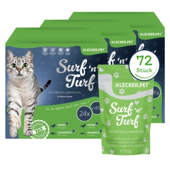 Drei Schachteln "Surf 'n' Turf" Katzenfutter von Lecker.Pet, mit einer getigerten Katze auf der Vorderseite, mit insgesamt 72 Portionen.
