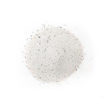 Hände, die Wasser mit fallenden Tropfen halten, mit einem grünen biologisch abbaubaren Logo und dem Text: "NATÜRLICHE INHALTSSTOFFE SIND BIOLOGISCH ABBAUBAR."
