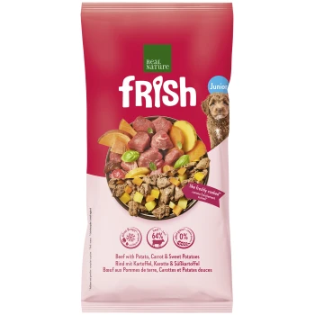 Roter Real Nature frish Junior-Hundefutterbeutel mit Label „NEW - NEU“, Welpenfoto und einer Schüssel mit Rindfleisch, Kartoffel und Karotten; Aufschrift „Rind mit Kartoffel, Karotte & Süßkartoffeln“
