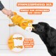 Ein schwarzer Hund zieht an einem leuchtend orangefarbenen katzenförmigen Spielzeug mit bunten Seilgriffen. Text: "Strapazierfähiges Seil" und "Perfekt zum Apportieren."