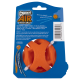 Jouet pour chien Chuckit! Air Fetch Ball orange avec structure ouverte pour la circulation de l'air, emballé sur un support bleu avec détails du produit et code-barres.
