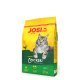 Eine 10 kg Tüte JOSI CAT Crunchy Chicken Katzenfutter mit einer grauen Katze auf der Vorderseite, mit Text, der '48% tierisches Protein' und 'Erwachsene' hervorhebt.