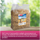 Eine 2 kg schwere Tüte PANTO-Stroh für Kleintiere, mit einem Kaninchen und einem Meerschweinchen auf dem Etikett, vor einem grünen und blauen Hintergrund.