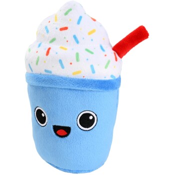 Blaues Plüschspielzeug für Haustiere in Form einer lächelnden Tasse mit weißer Schlagsahne und bunten Streuseln, mit rotem Strohhalm.