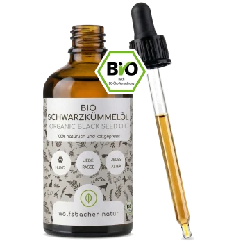 Drei Flaschen Bio-Schwarzkümmelöl mit dem Etikett "BIO SCHWARZKÜMMELÖL" und einem grünen Zertifizierungslogo, geeignet für alle Hunderassen und Altersgruppen.