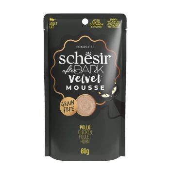 Black pouch of Schesir After Dark Velvet Mousse grain-free adult cat food with chicken, 80g, featuring a black cat illustration.