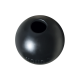 Schwarzer Gummiball von KONG, Haustierspielzeug mit einer einzigen oberen Öffnung und eingeprägtem 'KONG'-Logo.