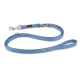 Blaue verstellbare Hundeleine mit Metallclips und Ringen, beschriftet mit "Wolters," auf weißem Hintergrund.