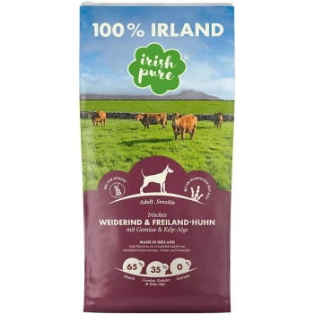 Hundefuttertüte mit der Aufschrift "100% Irland", die die Marke "Irish Pure" zeigt, mit Bildern von Kühen auf einer grünen Wiese, die "Erwachsene - Sensibilität" und Zutaten angibt.