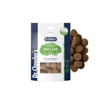 Dr. Clauder's Hair & Skin Supplement Snack für Haustiere, mit sichtbaren runden braunen Leckerlis und Verpackungsdetails.