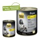 Dosen mit Select Gold Hundefutter, die ein neues Design aufweisen, mit dem Etikett "Pure" und Huhn als Hauptzutat, geeignet für erwachsene Hunde.