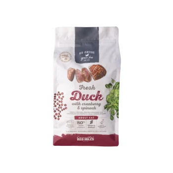 Bag of Go Native grain-free cat food — Fresh Duck with cranberry & spinach, Adult Cat, 80% meat content, Red Mills logo.