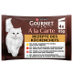 Purina Gourmet A la Carte Katzenfutterbeutel mit Foto einer weißen, langhaarigen Katze sowie dem Text 'Rezepte des Küchenchefs' und '4 x 85 g'.