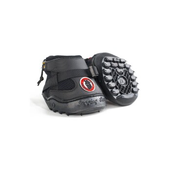 Schwarze Hundeschuhe mit Mesh-Einsätzen, Gummisohlen und einem roten Logo mit einem Hund. Der Text lautet 'Jogging Shoe.'