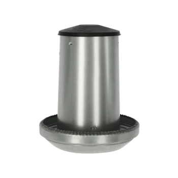 Distributeur de nourriture pour animaux de compagnie en acier inoxydable avec un couvercle noir et une base texturée pour la stabilité, conçu pour un repas facile.