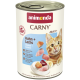Blik Animonda CARNY kattenvoer — Huhn + Lachs (Kip + Zalm) Adult 1+, met oranje gestreepte kat en stukjes vlees.