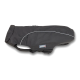 Schwarzer Hunderegenmantel mit reflektierenden Paspeln und Wolters Logo-Patch, für Komfort und Schutz des Haustiers konzipiert.