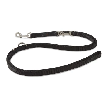 Schwarze verstellbare Hundeleine mit Metallclips und „Wolters“-Markenlabel auf weißem Hintergrund.
