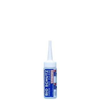 Kleine weiße Quetschflasche mit spitzer Düse, blaues Etikett mit 'BIO SCHUTZ' und 'REAKTIVATOR', Haustierpflegeprodukt.