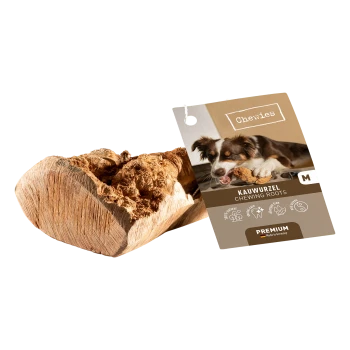 Kauwurzel für Hunde, mit der Bezeichnung 'Kauwurzel', mit einem mittleren Größenetikett, mit einem Hund, der das Produkt kaut.